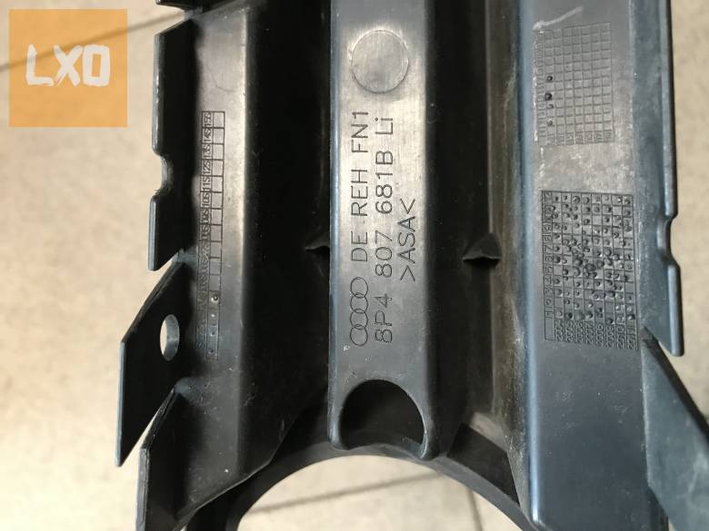AUDI A3 8P -- bal első ködlámpa rács 8P4 807 681 B apróhirdetés