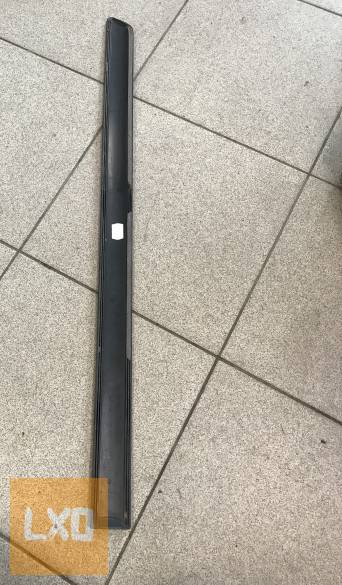 SKODA OCTAVIA II   - jobb hátsó ajtó díszléc 1Z0 853 754 D apróhirdetés