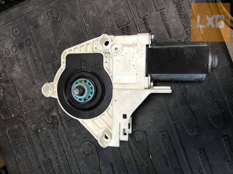 AUDI A5 8T  *_  bal  ablakemelő motor  8T0 959 801 B apróhirdetés