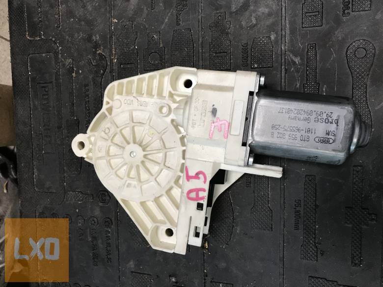 AUDI A5 8T -- jobb ablakemelő motor  8T0 959 802 B apróhirdetés