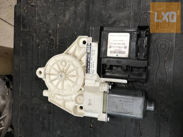 AUDI A3 8P -- jobb ablakemelő motor  8P0 959 802 A apróhirdetés