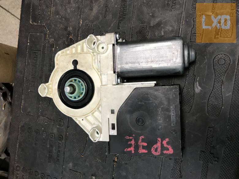 SEAT ALTEA 5P  -- jobb első ablakemelő motor  1K0 959 792 P apróhirdetés