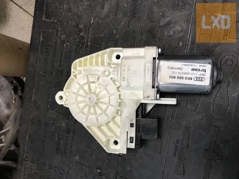 AUDI A4 B8  -- jobb első ablakemelő motor  8K0 959 802 apróhirdetés