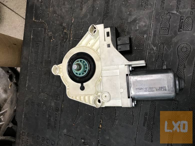 AUDI A6 4F  -- jobb első ablakemelő motor  4F0 959 802 B apróhirdetés