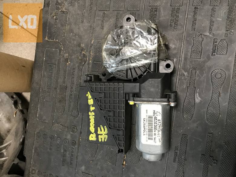 SKODA ROOMSTER -- jobb első ablakemelő motor  6Y2 959 801 apróhirdetés