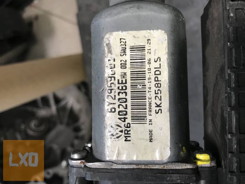 SKODA ROOMSTER -- jobb első ablakemelő motor  6Y2 959 801 apróhirdetés