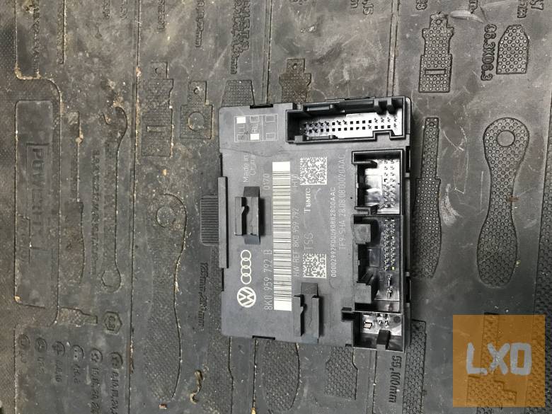 AUDI A4 B8 -- jobb első ajtóvezérlő 8K0 959 792 B apróhirdetés