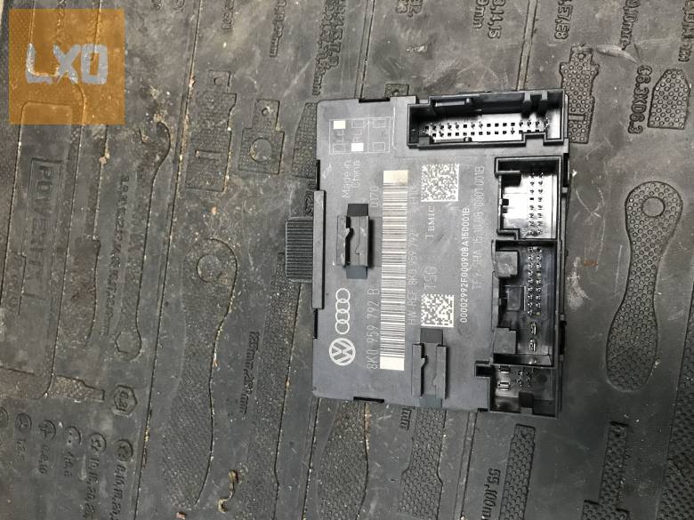 AUDI A4 B8 - jobb első ajtóvezérlő 8K0 959 792 B apróhirdetés
