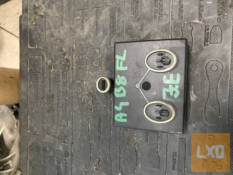 AUDI A4 B8 -- jobb első ajtóvezérlő 8T0 959 792 P apróhirdetés