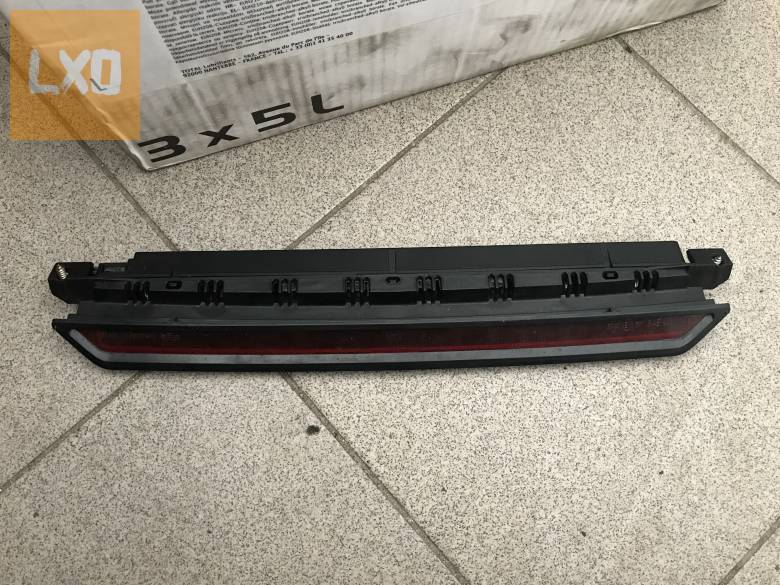 VW PASSAT B5 VARIANT -- pótféklámpa  3B9 945 097 apróhirdetés