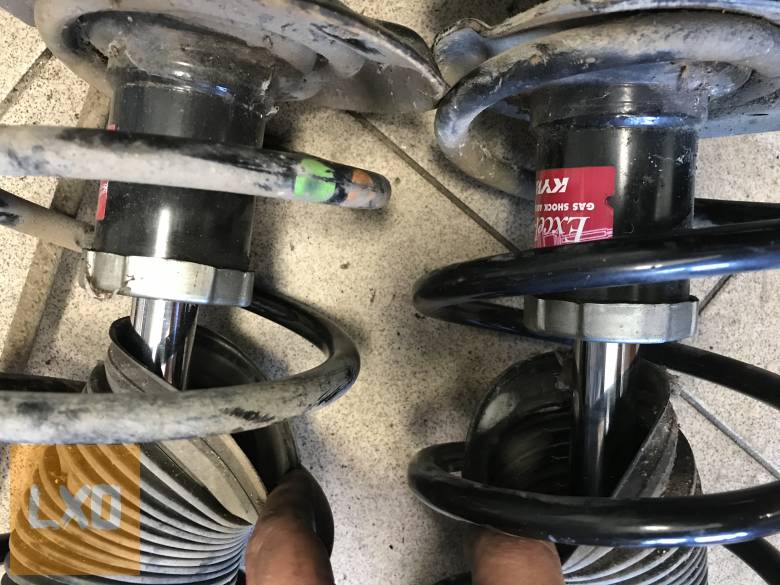 VW GOLF V 1,4 16V - lengéscsillapító pár (újszerű) apróhirdetés