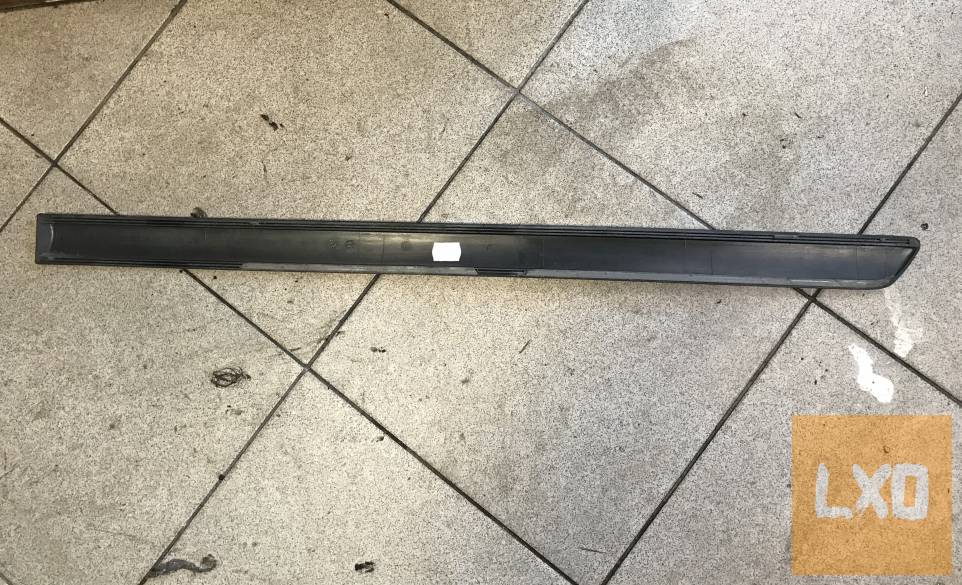 SKODA OCTAVIA II -- jobb hátsó ajtó díszléc 1Z0 853 754 D apróhirdetés