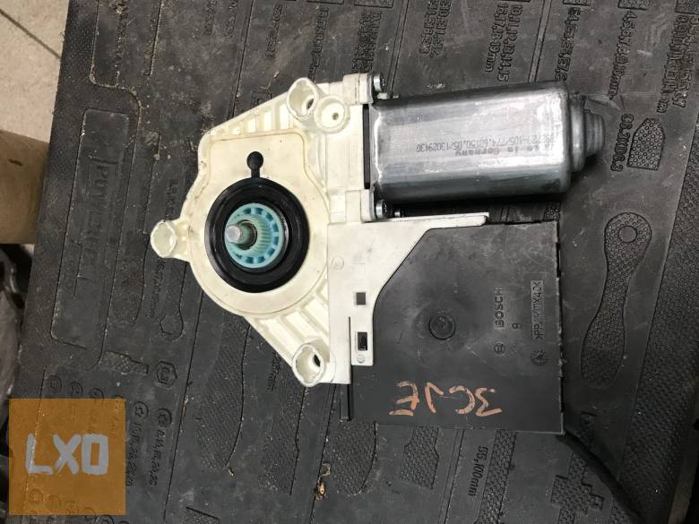 VW PASSAT B6  - jobb első ablakemelő motor 1K0 959 792 N apróhirdetés