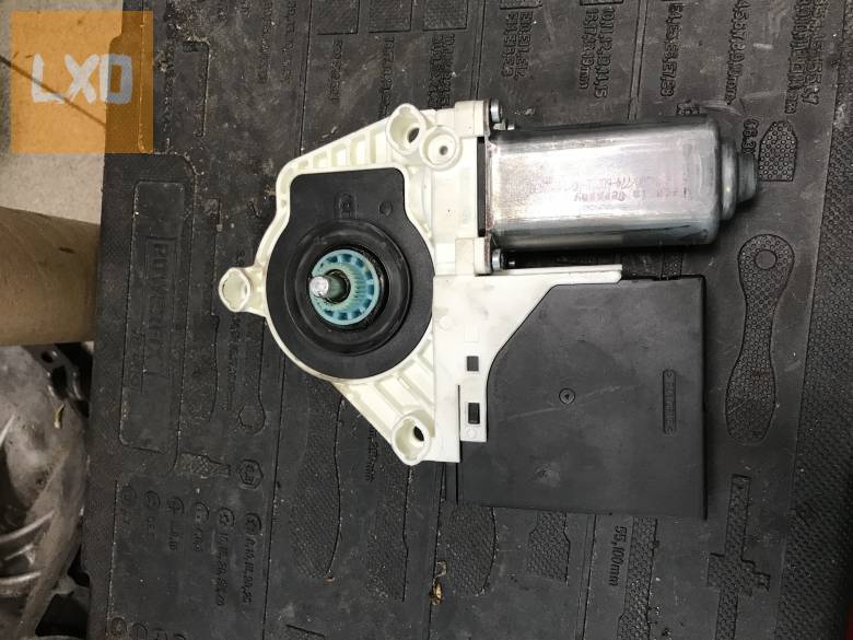 VW PASSAT B6  - jobb első ablakemelő motor 3C0 959 792 C apróhirdetés