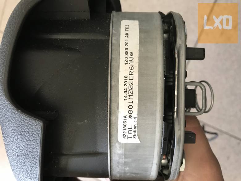 SKODA OCTAVIA II FL _ kormánylégzsák 1Z0 880 201 AK apróhirdetés