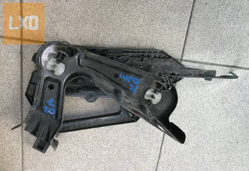 SKODA OCTAVIA II ( FL előtti) jobb első fényszórótartó apróhirdetés