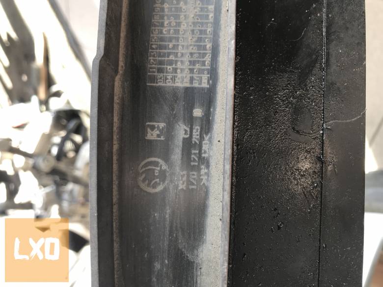 SKODA OCTAVIA II 1,6 BSE homlokfal konzol 1Z0 121 285 D apróhirdetés