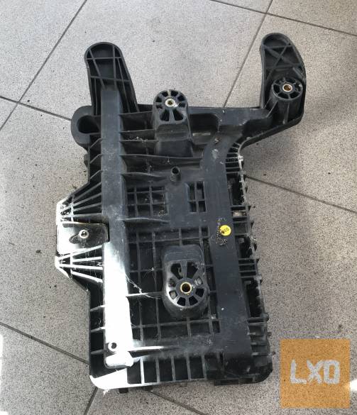 VW GOLF V_OCTAVIA II 1,6 BSE akkumulátor tálca 1K0 915 333 apróhirdetés