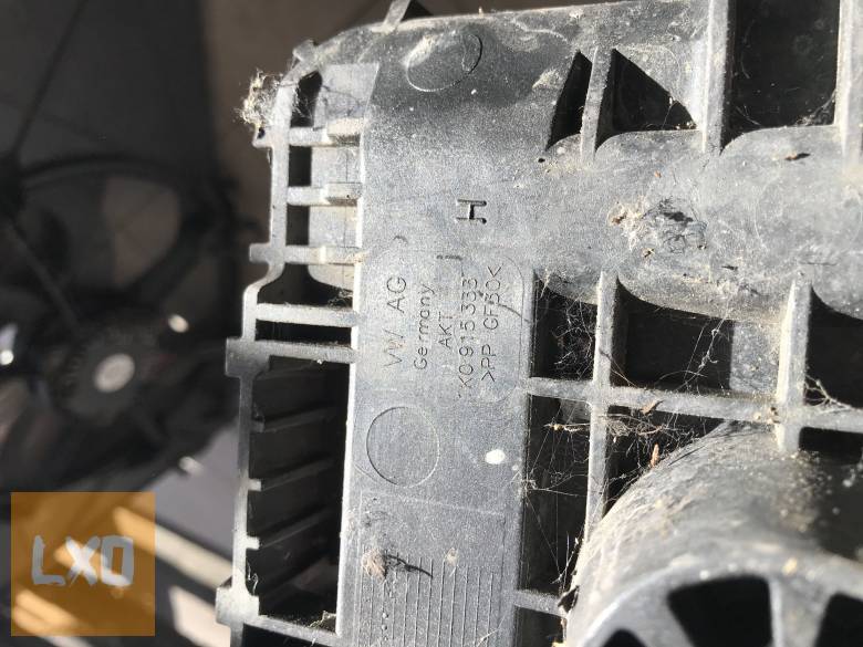 VW GOLF V_OCTAVIA II 1,6 BSE akkumulátor tálca 1K0 915 333 apróhirdetés