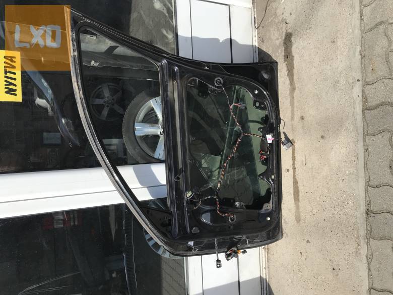 SKODA OCTAVIA II - jobb első ajtó apróhirdetés