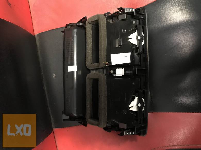 SKODA OCTAVIA II -- középső légbefúvó apróhirdetés