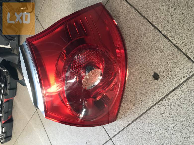VW GOLF V_ jobb hátsó lámpa 1K6 945 096 E apróhirdetés