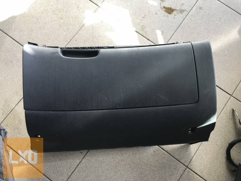 SKODA OCTAVIA II - kesztyűtartó apróhirdetés