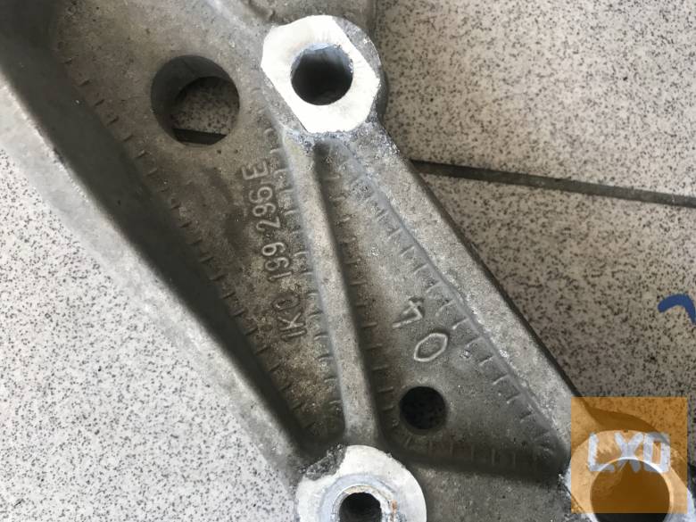 VW GOLF V_OCTAVIA II_LEON 1P jobb első lengőkar konzol 1K0 199 296 E apróhirdetés