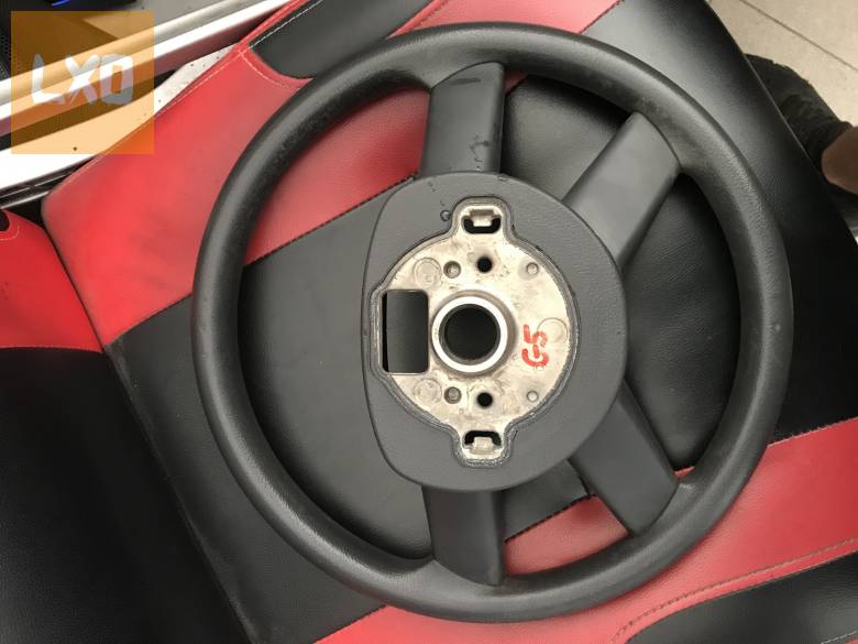 VW GOLF V - kormány apróhirdetés