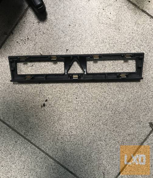 AUDI A3 8P -- középkonzol keret apróhirdetés