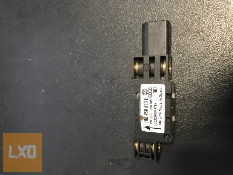 AUDI A3 8P  * ütközés érzékelő 4B0 959 643 E apróhirdetés