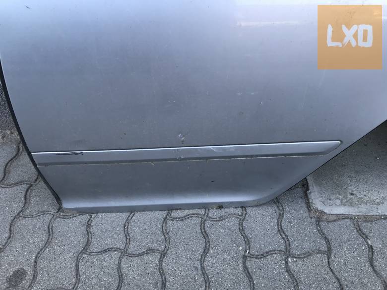 SKODA OCTAVIA II ( 5ajtós) bal hátsó ajtó apróhirdetés