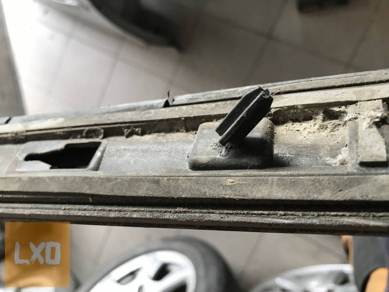 VW SCIROCCO  * jobb külső díszléc 1K8 854 940 apróhirdetés