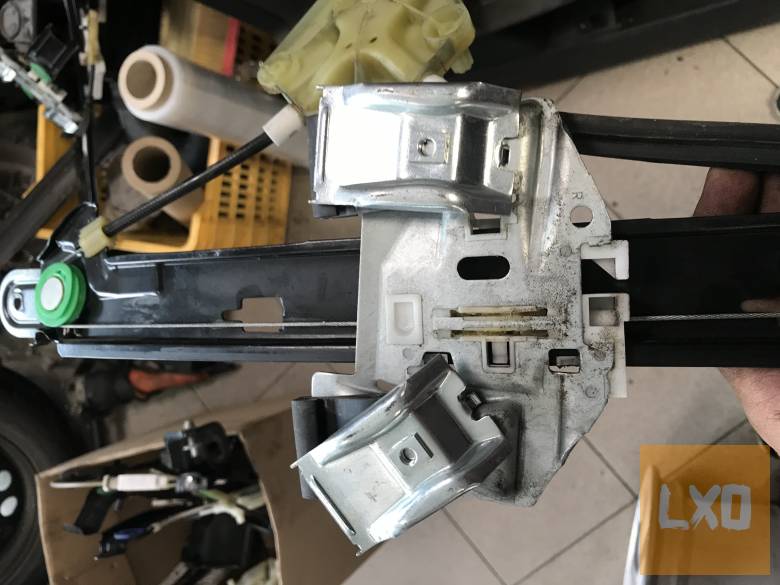 SEAT LEON II 1P * jobb hátsó ablakemelő szerkezet apróhirdetés