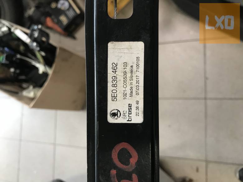 SKODA OCTAVIA III  * jobb hátsó ablakemelő szerkezet ( 5 ajtós) apróhirdetés