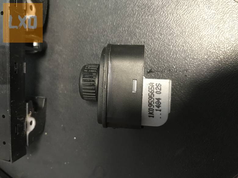 VW GOLF V * tükör állító kapcsoló 1K0 959 565 A apróhirdetés