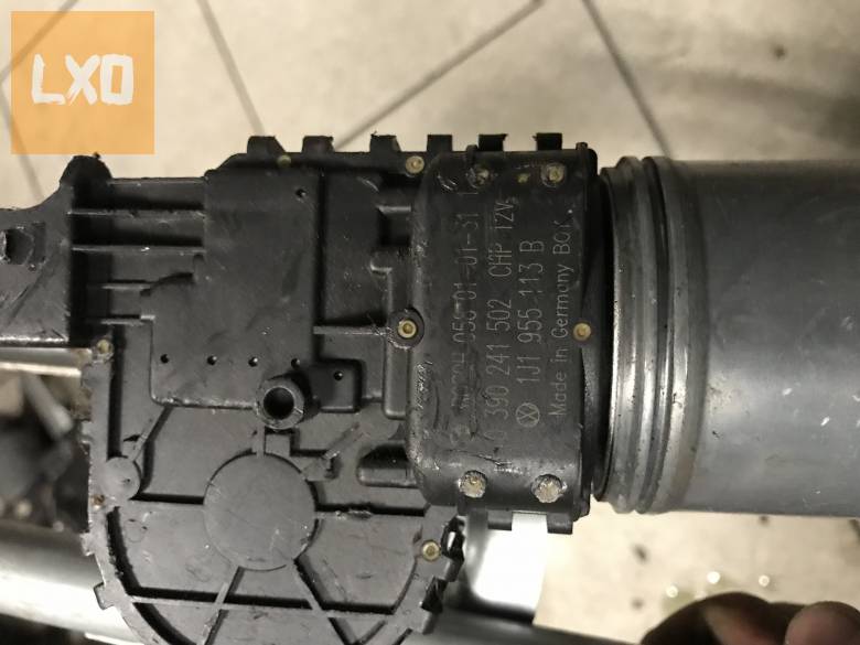 VW GOLF IV  * ablaktörlő szerkezet motorral 1J1 955 113 B apróhirdetés