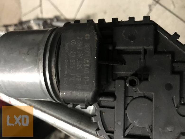VW PASSAT B5.5 * ablaktörlő szerkezet motorral 3B1 955 113 C apróhirdetés