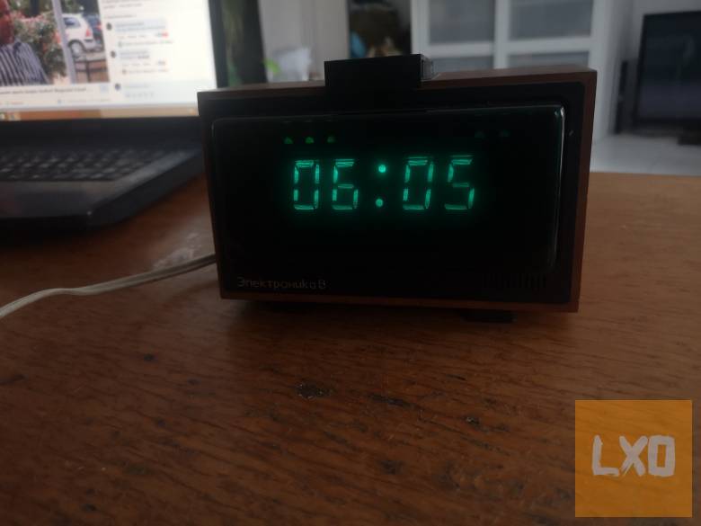 retro orosz Elektronika 6 asztali óra apróhirdetés