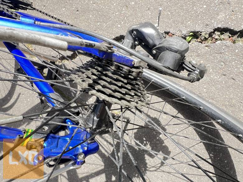 Eladó Montana 28-as aluvázas tracing Kerékpár apróhirdetés