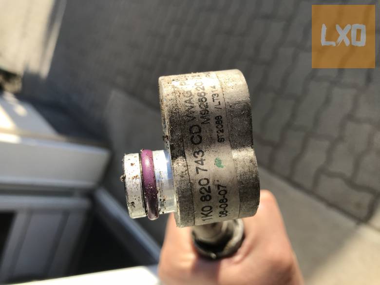 SEAT LEON 1P  2,0 PD BMM - klímacső 1K0 820 743 CD apróhirdetés