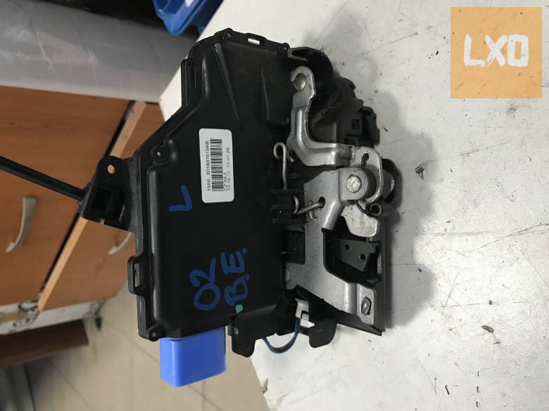 SKODA OCTAVIA II * bal első zár 3D1 837 015 AB apróhirdetés