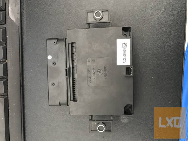 AUDI A5 8T * kézifék vezérlő 8K0 907 801 C apróhirdetés