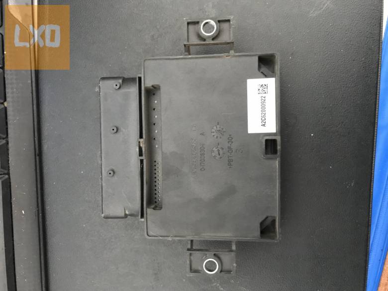 AUDI A4 B8  * kézifék vezérlő 8K0 907 801 N apróhirdetés