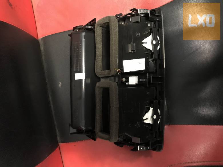 SKODA OCTAVIA II * középső légbefúvó apróhirdetés