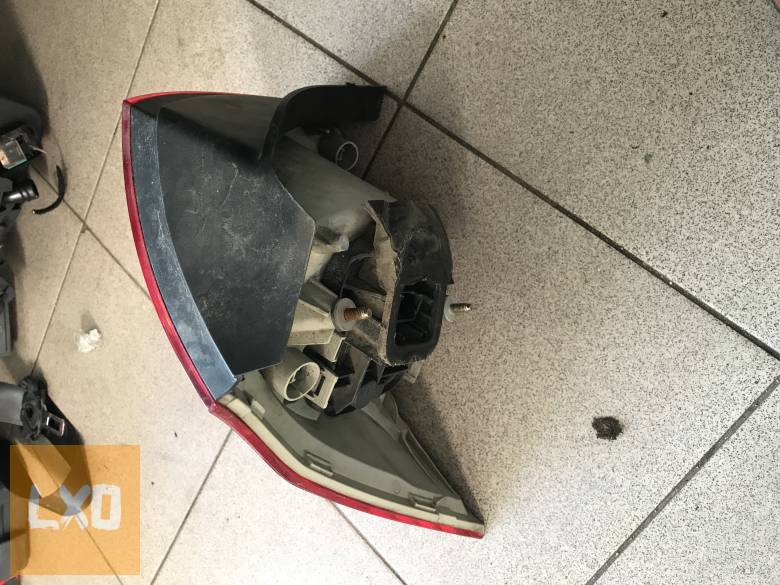 VW GOLF V * bal hátsó lámpa 1K6 945 095 G apróhirdetés