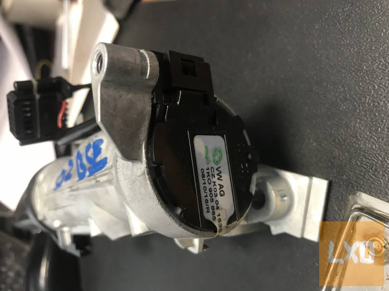 SKODA OCTAVIA II * gyújtáskapcsoló apróhirdetés