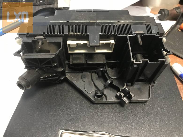 SKODA OCTAVIA II * fűtéskapcsoló ( ülésfűtéses) 1Z0 830 045 A apróhirdetés