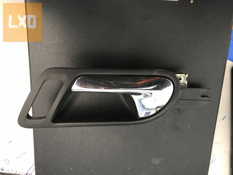 VW GOLF V * bal első belső kilincs apróhirdetés