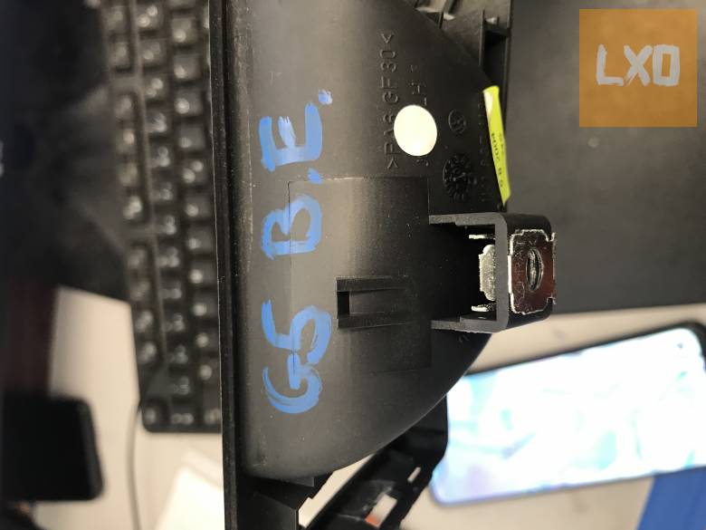 VW GOLF V * bal első belső kilincs apróhirdetés